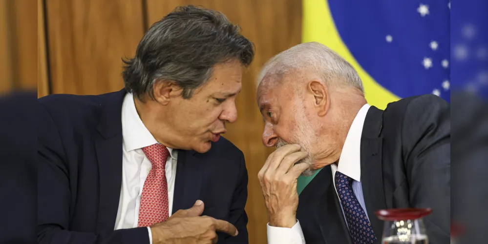 Haddad e o presidente Lula conversaram nesta segunda-feira (28)