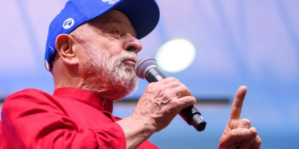 Presidente do Brasil afirma que paga R$ 27 mil de Imposto de Renda