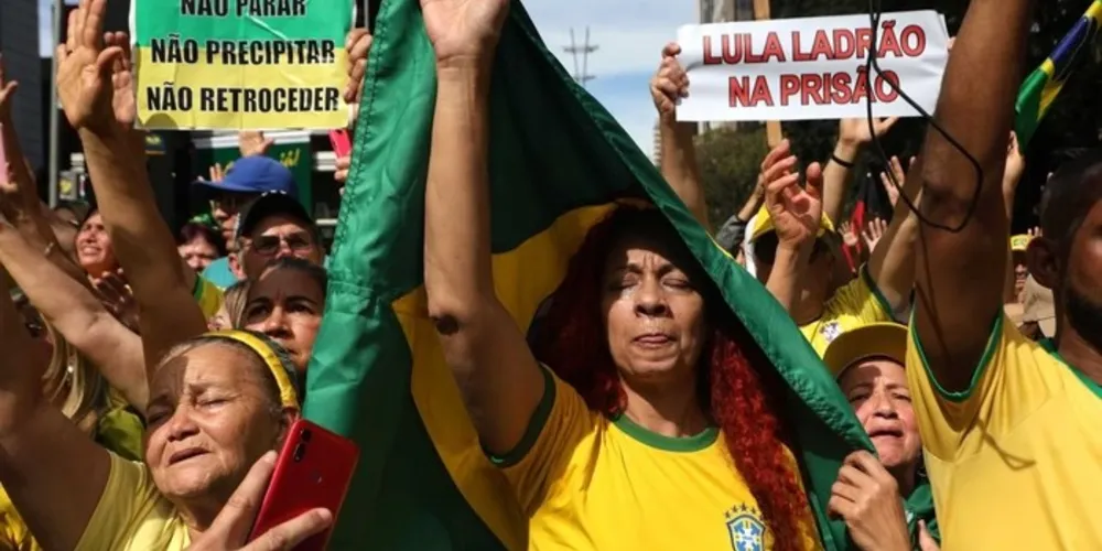 Manifestações acontecem em 62 cidades do país