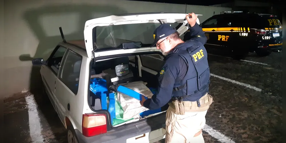 Drogas e carro foram encaminhados à delegacia do Município