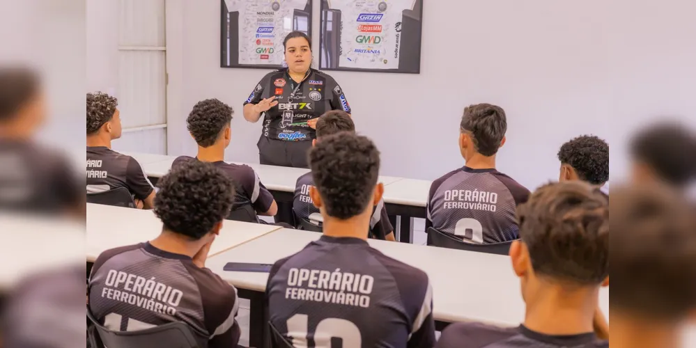 Kauana desenvolve o trabalho com a base do Ofec há cerca de um ano, quando foi convidada para assumir a coordenação pedagógica