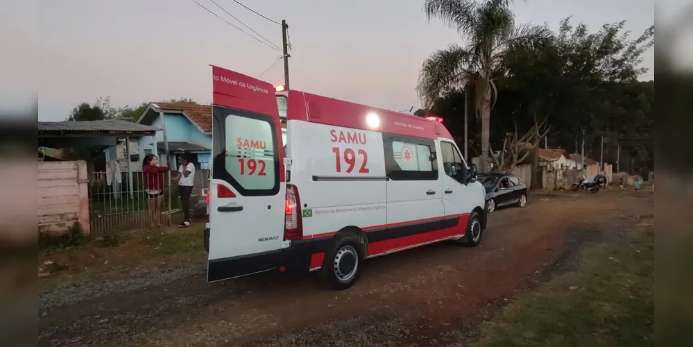 Menino de sete anos foi encaminhado ao hospital.