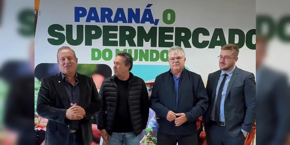 Deputado Moacyr Fadel (PSD) se reúne com outros líderes para realizar anúncio