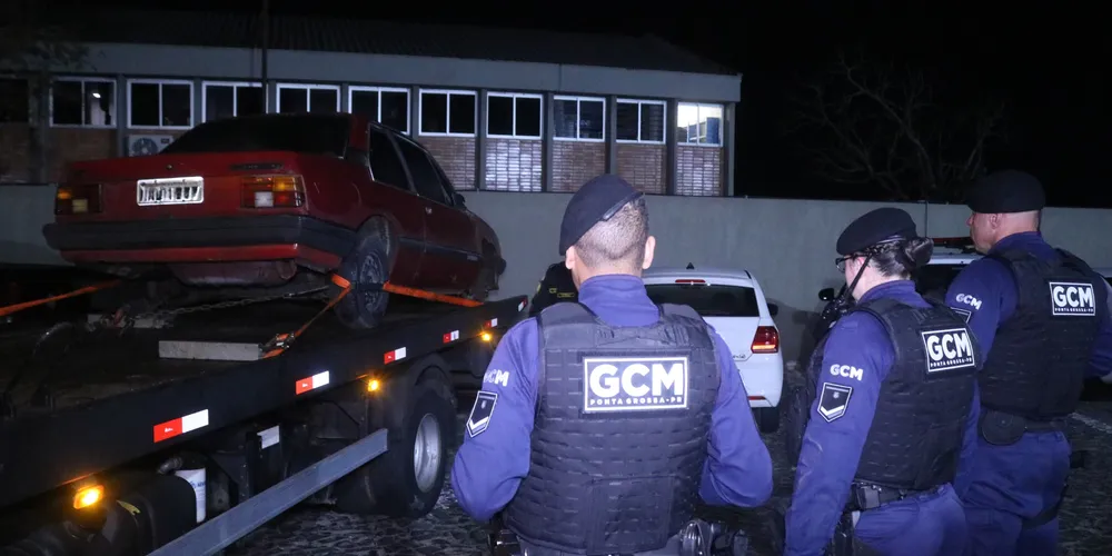 Automóvel foi levado à delegacia de Ponta Grossa