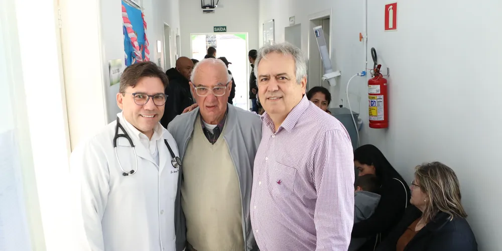 O prefeito Reinaldo Cardoso e o secretário de Saúde Matilvani Moreira estiveram presentes no mutirão de gastroenterologia