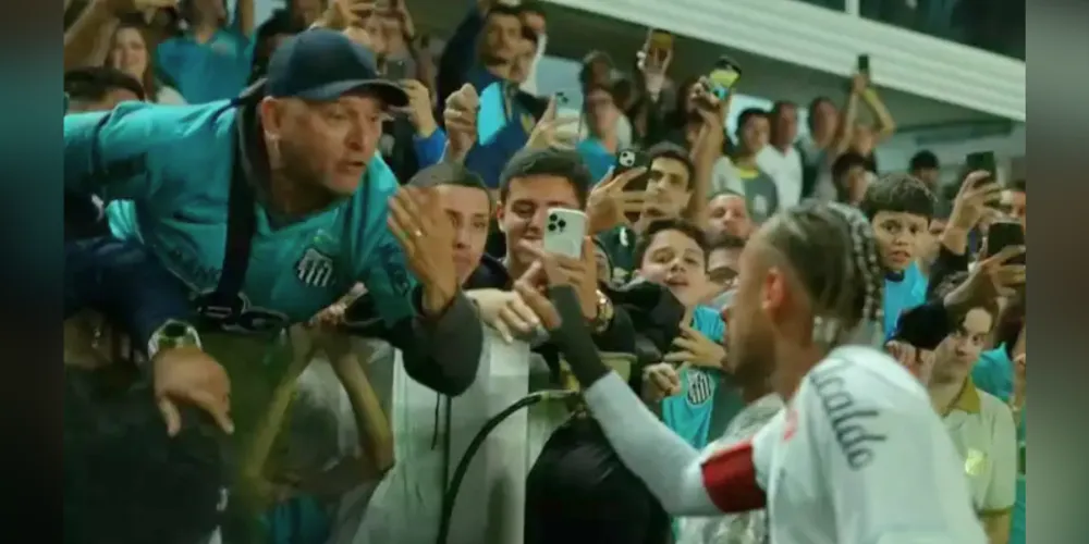 Cena foi registrada pela transmissão da partida