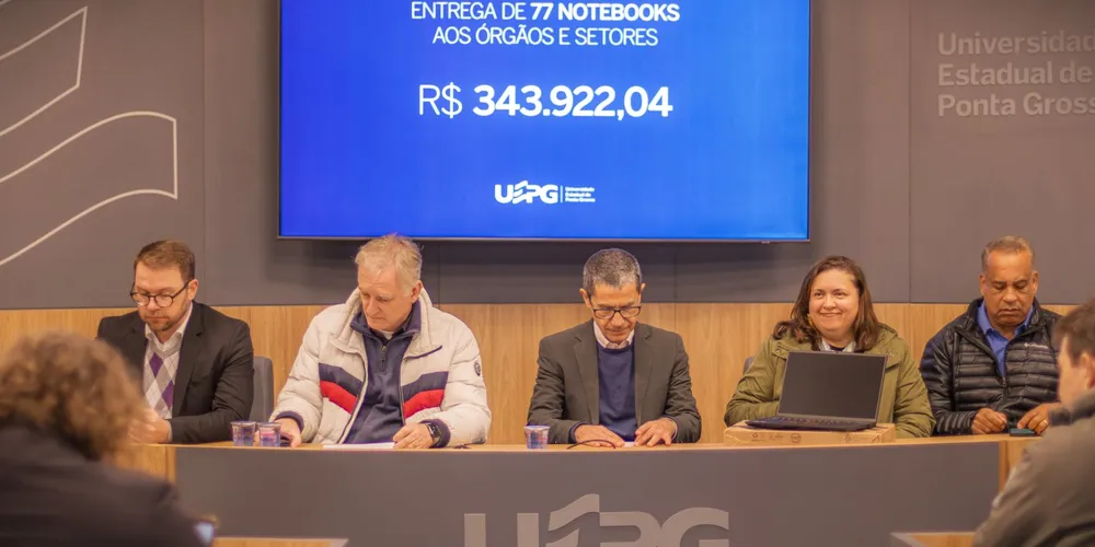 Entrega dos equipamentos aconteceu nesta segunda-feira (11)