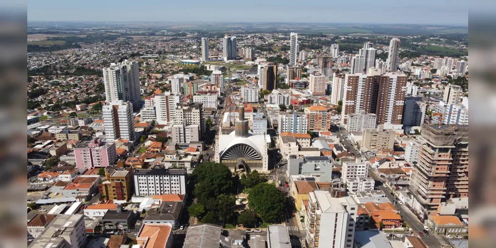 Imagem do alto do Centro de Ponta Grossa