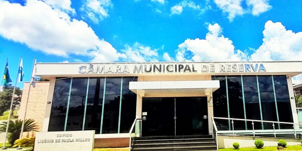 As iniciativas seguem agora para análise em audiências públicas com participação de membros do da prefeitura e votação pelos 11 vereadores em sessões