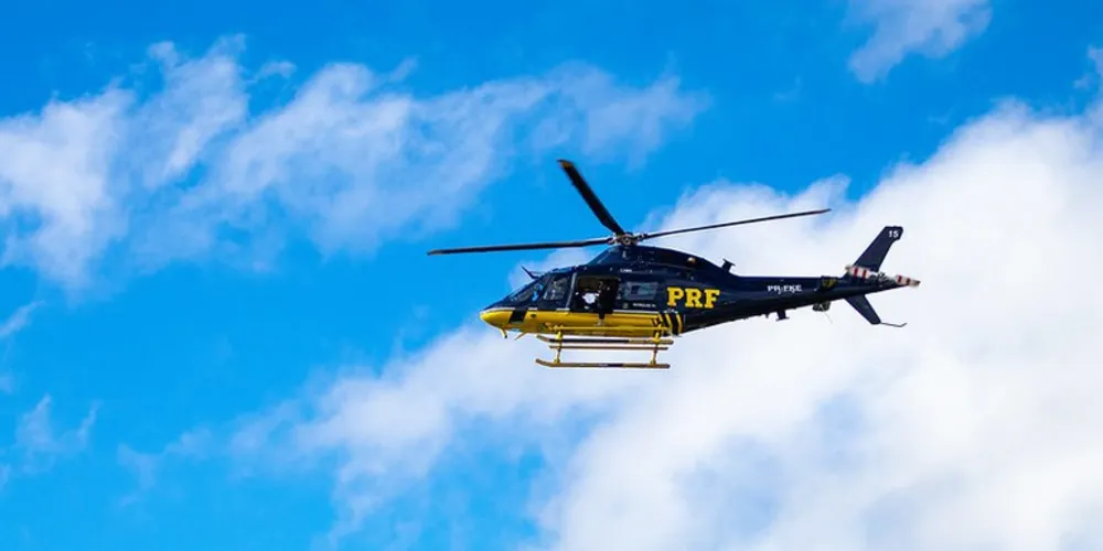 Aeronave da PRF chegou ao Hospital Pequeno Príncipe em menos de duas horas.