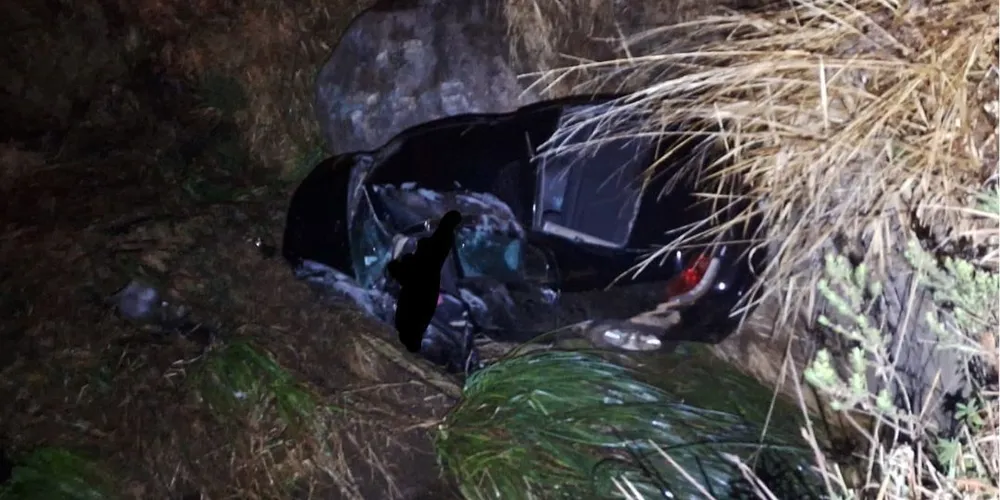 Ela faleceu no local do capotamento