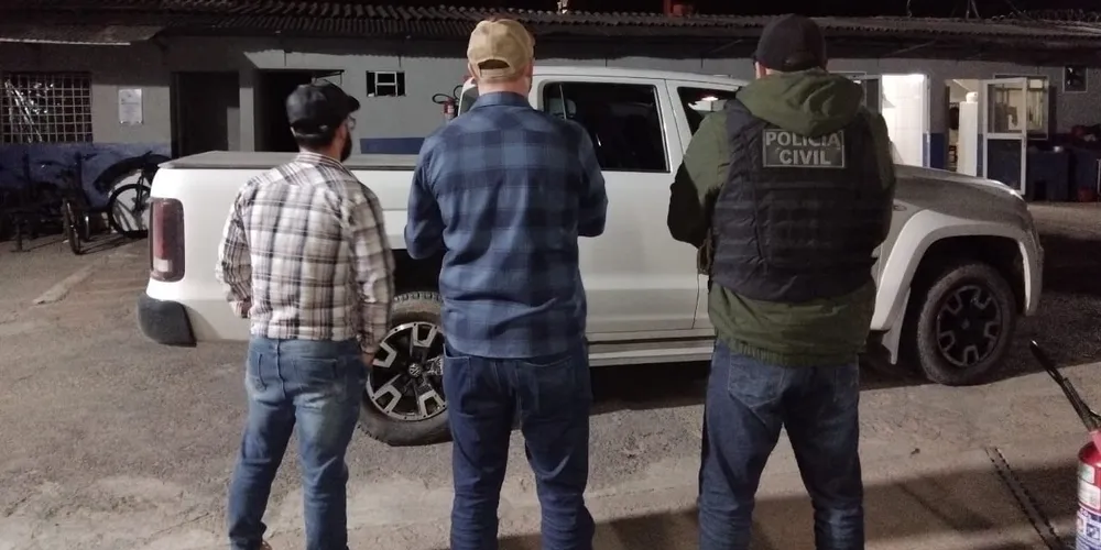 O homem foi preso e  foi encaminhado à Cadeia Pública de Castro