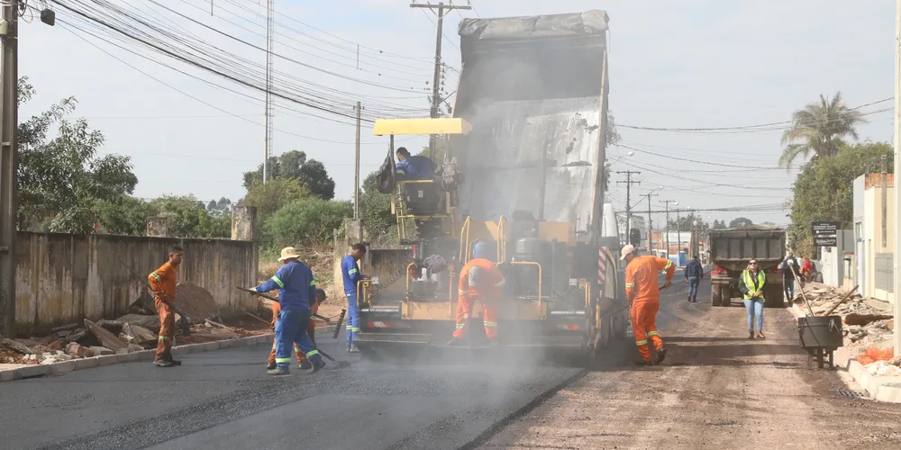 São mais de 11 mil m² de pavimentação, sinalização e urbanização com calçadas em paver