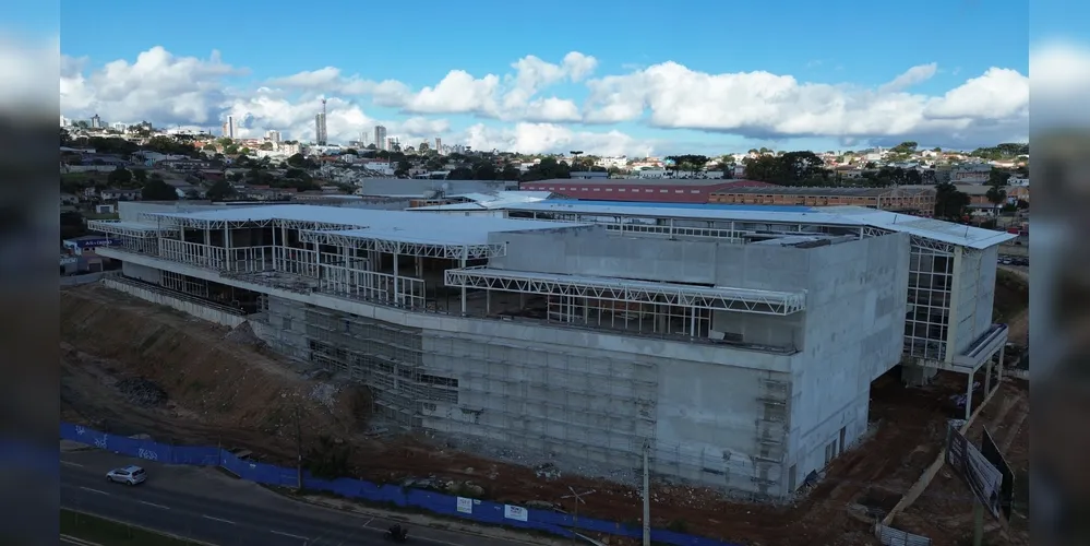 o Plaza Campos Gerais está com a construção avançada. O empreendimento está sendo instalado na Avenida Visconde de Taunay, no bairro Ronda
