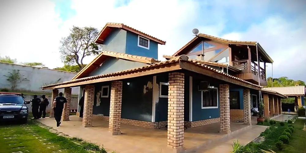 Agentes de segurança realizaram buscas em casas de suspeitos