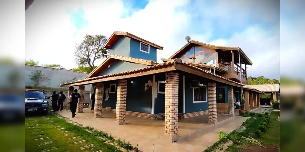 Agentes de segurança realizaram buscas em casas de suspeitos