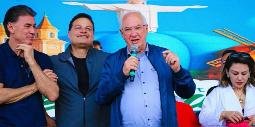 Prefeito de Castro, Dr. Reinaldo Cardoso (MDB), discursa durante evento