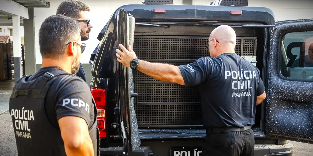 Agentes da Polícia Civil realizaram a prisão nesta terça-feira (26)