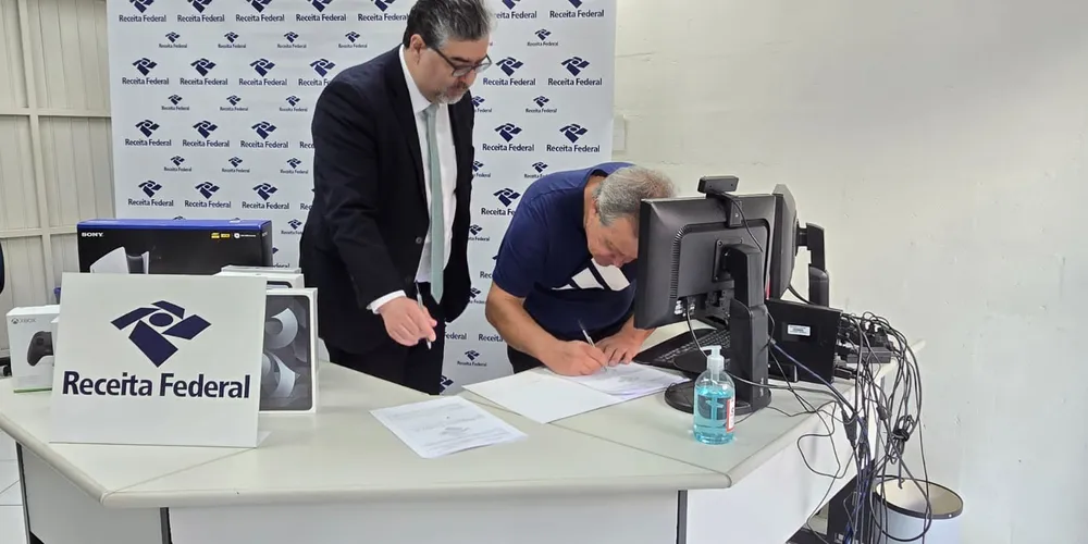 APACD recebeu R$ 800 mil em mercadorias apreendidas pela Receita Federal.