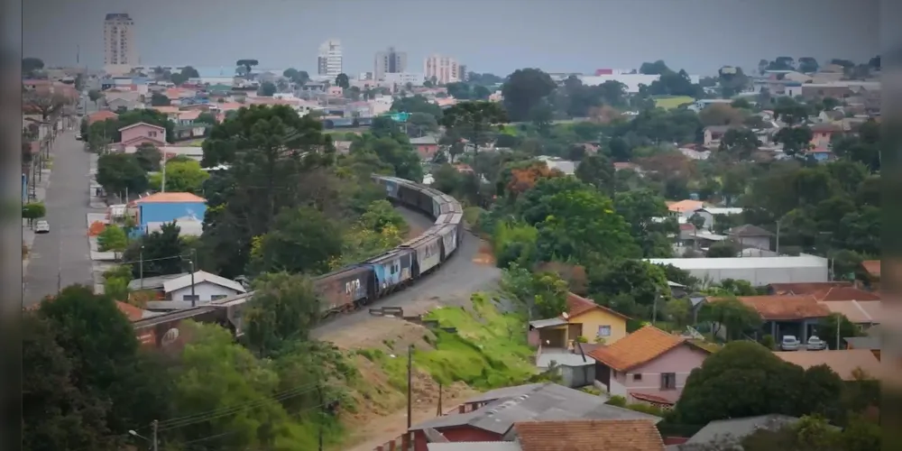 Atualmente, a cidade lida com problemas causados pela passagem das ferrovias pela áreas centrais