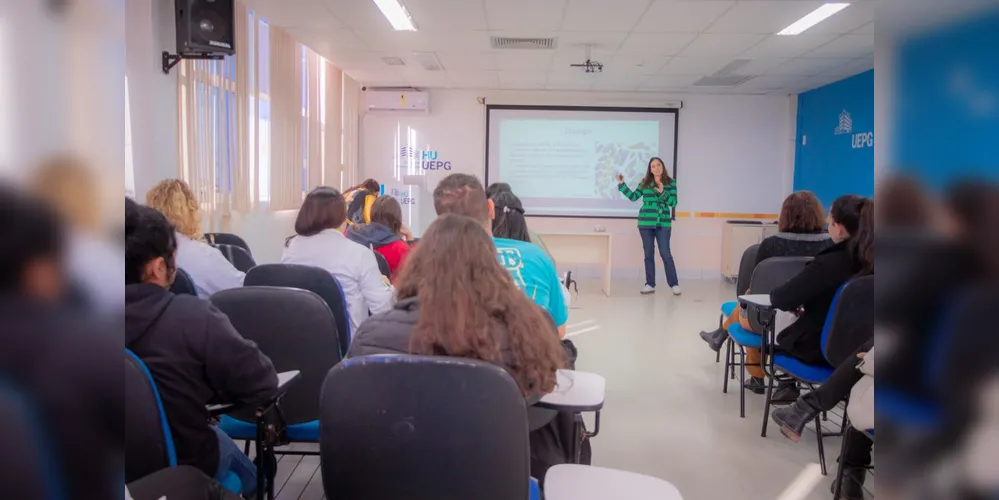 A reunião científica do mês de julho da Aparcih contou com a participação de 96 pessoas, sendo 71 de maneira online e 25 presencialmente