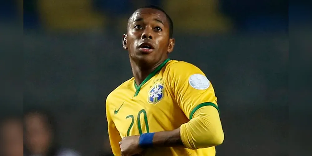 Robinho está preso por crime de estupro.