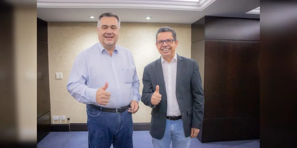 Secretário de saúde Beto Preto e Miguel Sanches Neto, reitor da UEPG