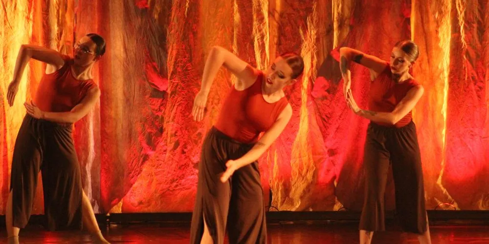 Setembro em Dança reúne grupos de todo país nos palcos de Ponta Grossa