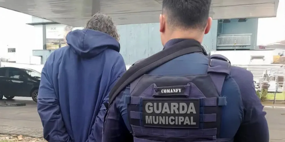 A Guarda Municipal recebeu imagens do suspeito e o localizou durante as rondas