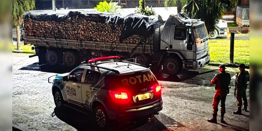 Equipe de 'Rondas Ostensivas Tático Móvel' visualizou o caminhão em atividade suspeita