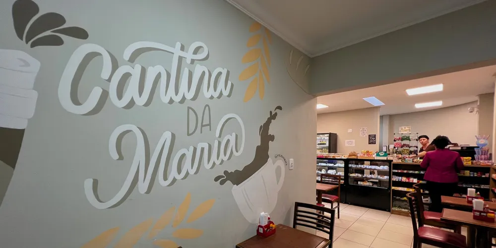Para os amantes dos salgados, na Cantina da Maria você encontra tortas, salgados fritos, assados, sanduiches e um delicioso pão de queijo