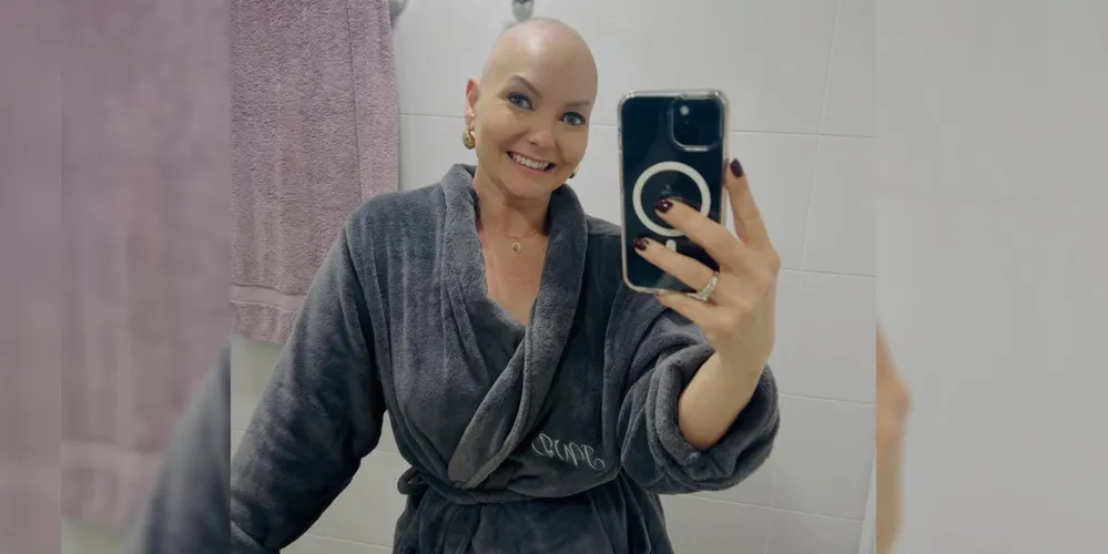 Jornalista Viviane Mallmann anuncia fim de quimioterapias contra câncer de mama.