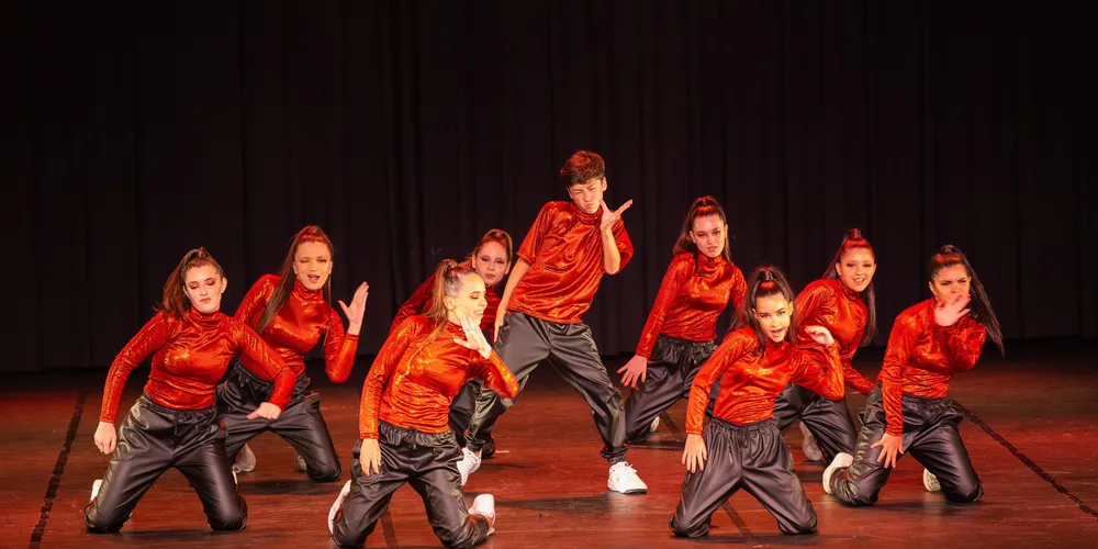 Cerca de 200 crianças e adolescentes, entre 5 e 17 anos, apresentarão coreografias desenvolvidas ao longo de três meses de ensaio