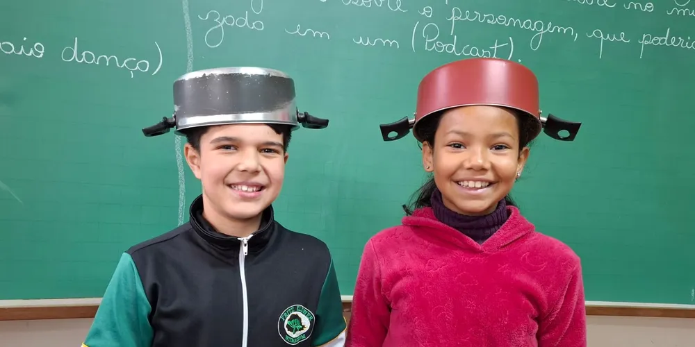 Os alunos realizaram diversos trabalhos, entre eles a simulação de um podcast com os personagens criados por Ziraldo