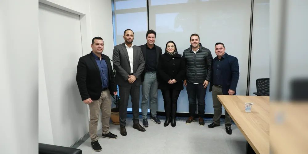 Cabo Cleverson, Do Carmo, Guto Silva, Elisangela Pedroso, Felipe Francischini e Eclaiton Bueno estiveram reunidos