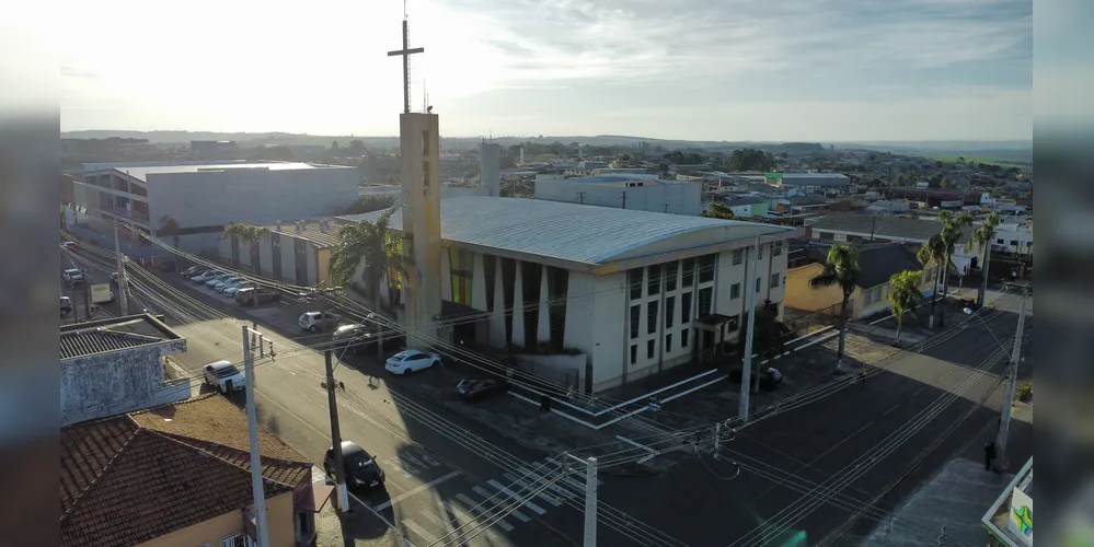 Paróquia São Pedro Apóstolo, no Sabará