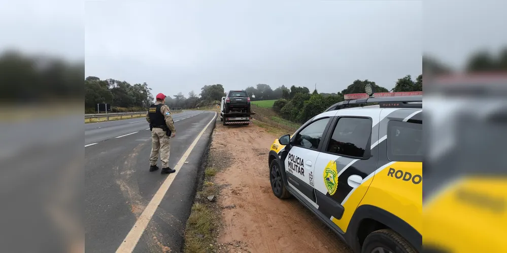 Veículo foi recuperado na manhã desse sábado, na região dos Campos Gerais