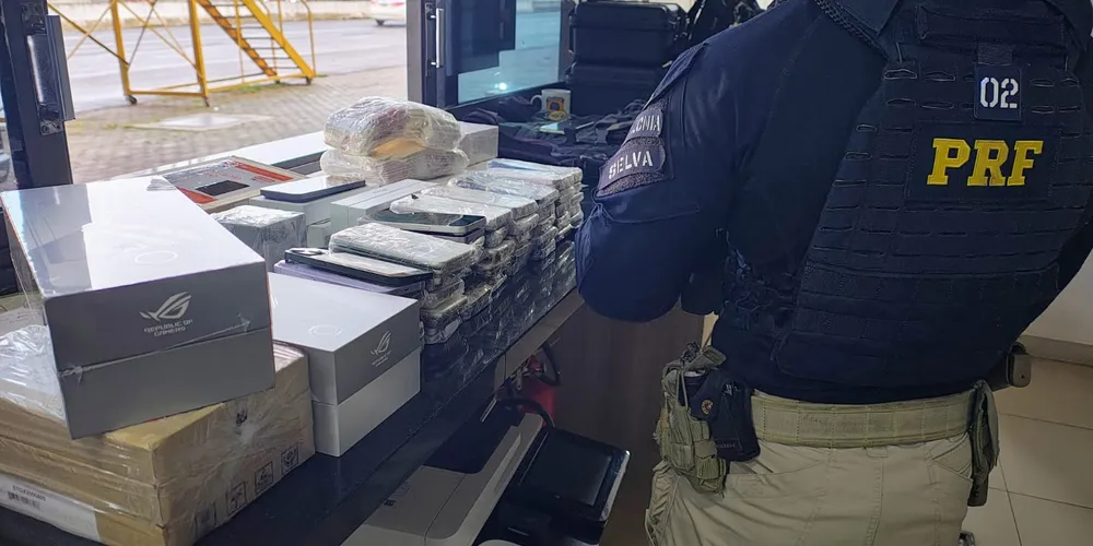 Eletrônicos de informática também foram apreendidos