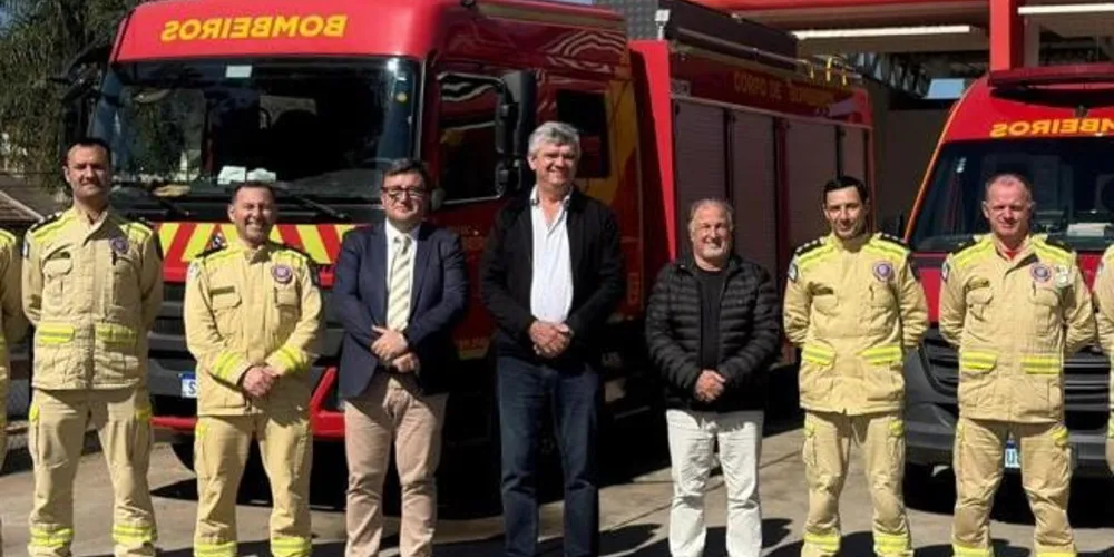 Oficiais do 2º BBM estiveram em reunião com o prefeito de Jaguariaíva, Juca Sloboda.