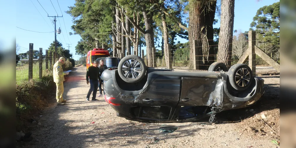 Peugeot foi atingido por caminhonete de modelo Hilux