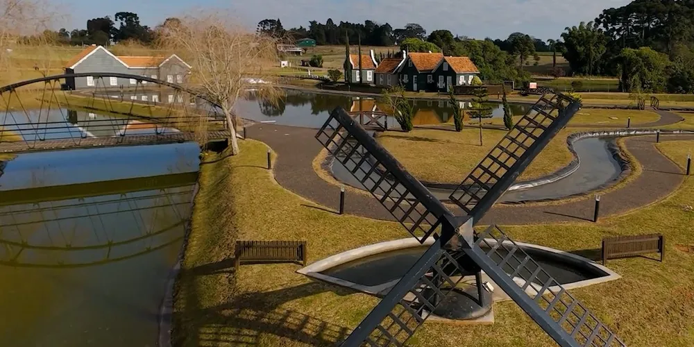 O Parque Histórico de Carambeí é um dos atrativos da cidade
