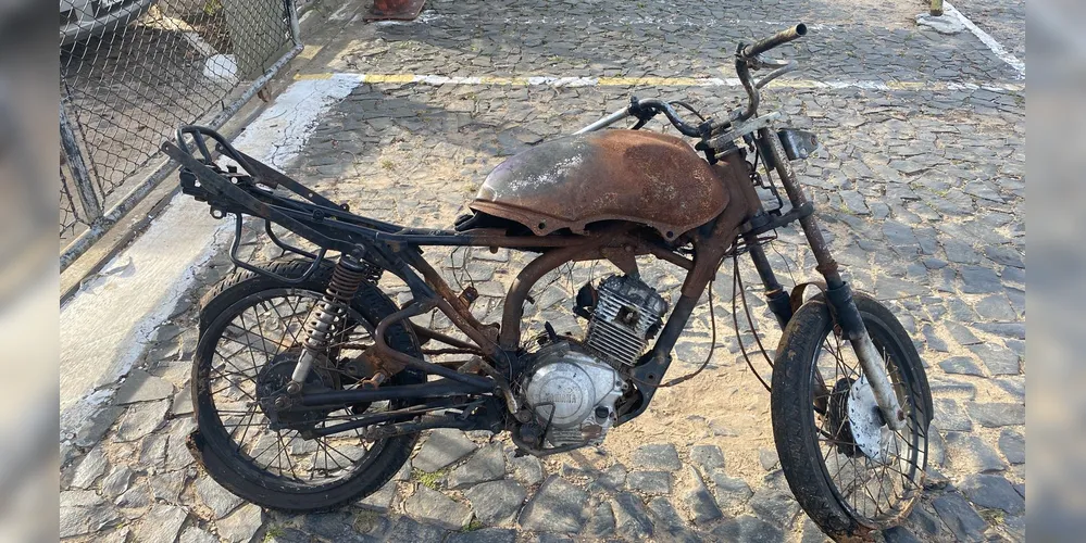 A moto foi recolhida até a 4ª Central Regional de Flagrantes