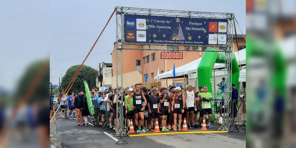 Foto da largada da 1ª Corrida de Nossa Senhora Aparecida