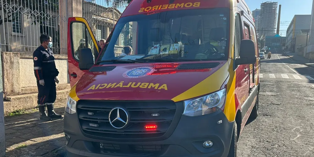 O jovem foi atendido por equipes do Siate e Samu