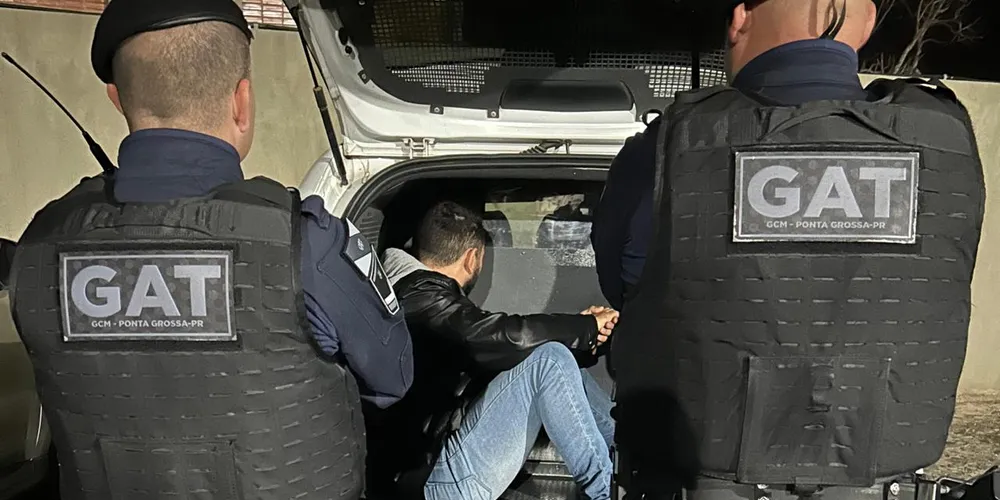 Equipe GAT deu voz de prisão a agressor.