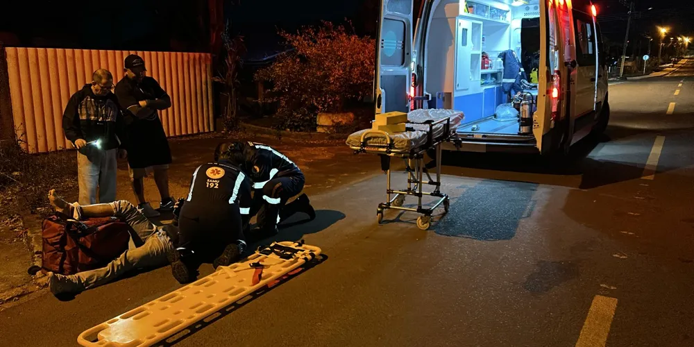 Motociclista foi socorrido pelo SAMU