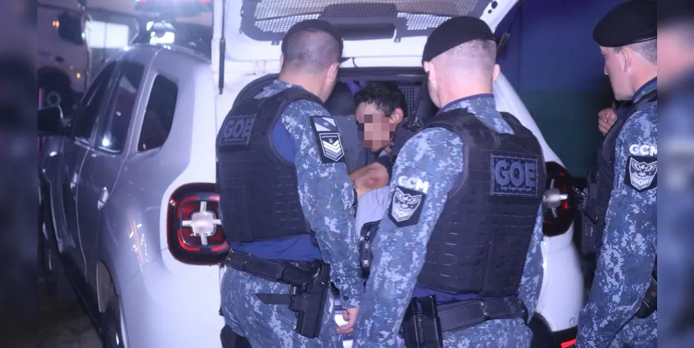 Indivíduo confessou nome após tentar lutar contra equipe da GCM.