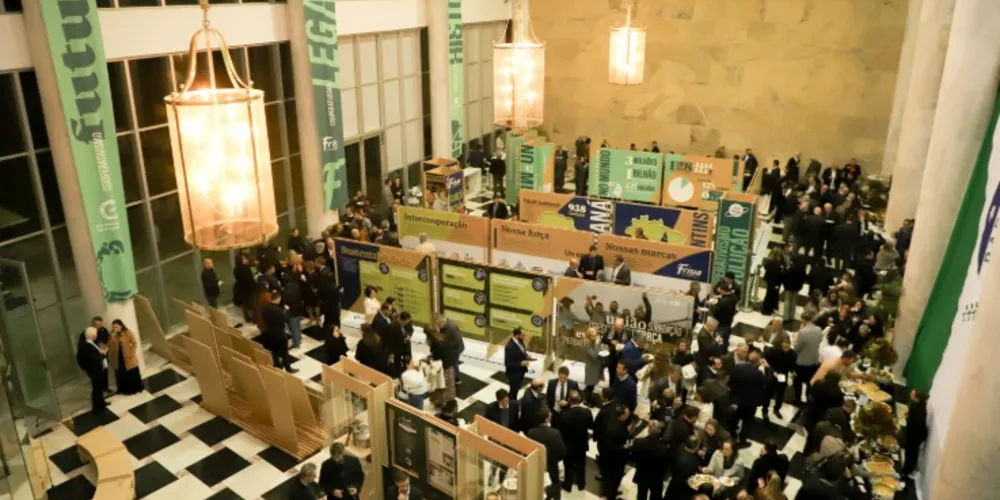 Exposição celebra 100 anos da Cooperativa Frísia e o Ano Internacional do Cooperativimo.