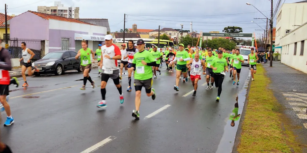 A premiação contempla os três primeiros colocados gerais nos percursos de 5 km e 10 km