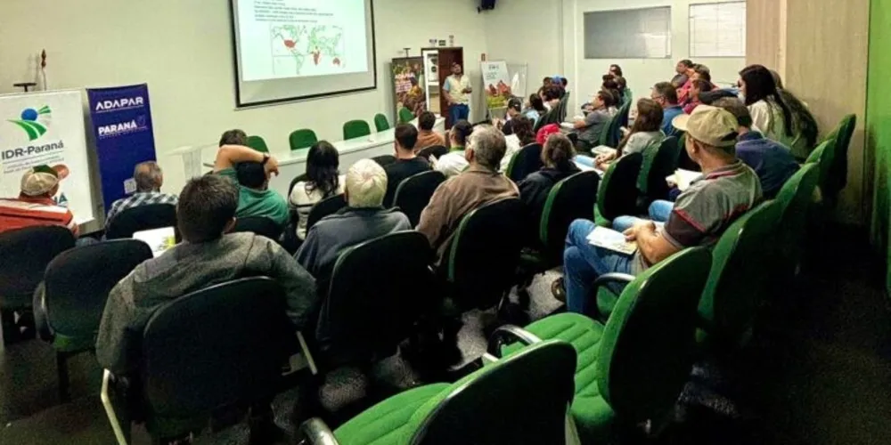 Encontro foi realizado na noite dessa segunda-feira (18), em Ortigueira